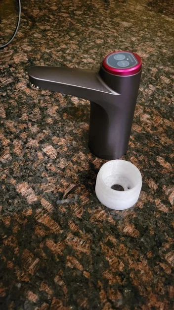 Bệ gắn bơm nước lên mặt bàn cho camper (Water Pump Mount) - Image 1