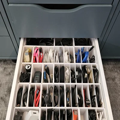 Khay Gridfinity đựng dây cáp cho ngăn kéo tủ Ikea Alex