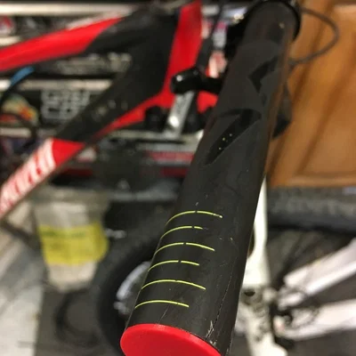 Nút bịt đầu ghi-đông MTB siêu nhẹ dạng press-fit