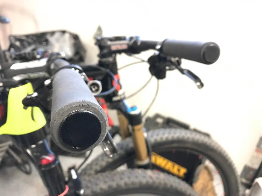 Nút bịt đầu ghi-đông MTB siêu nhẹ dạng press-fit - Image 5