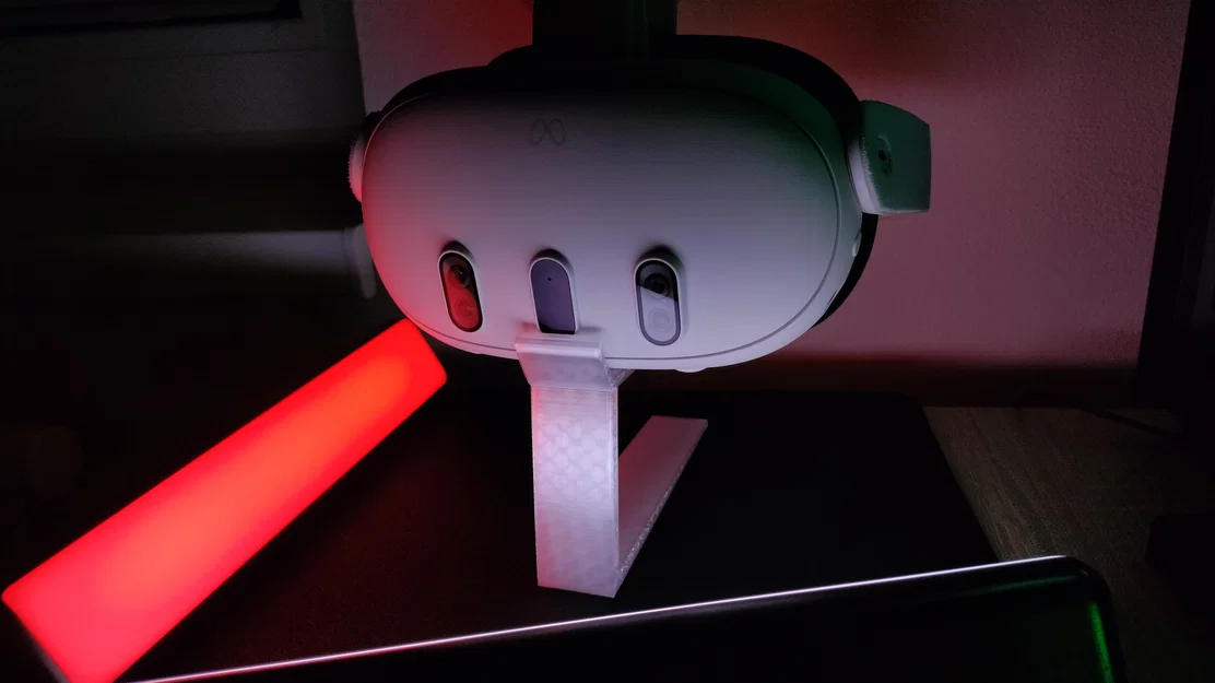Giá đỡ trưng bày tai nghe thực tế ảo Meta Quest 3 in 3D - Image 2