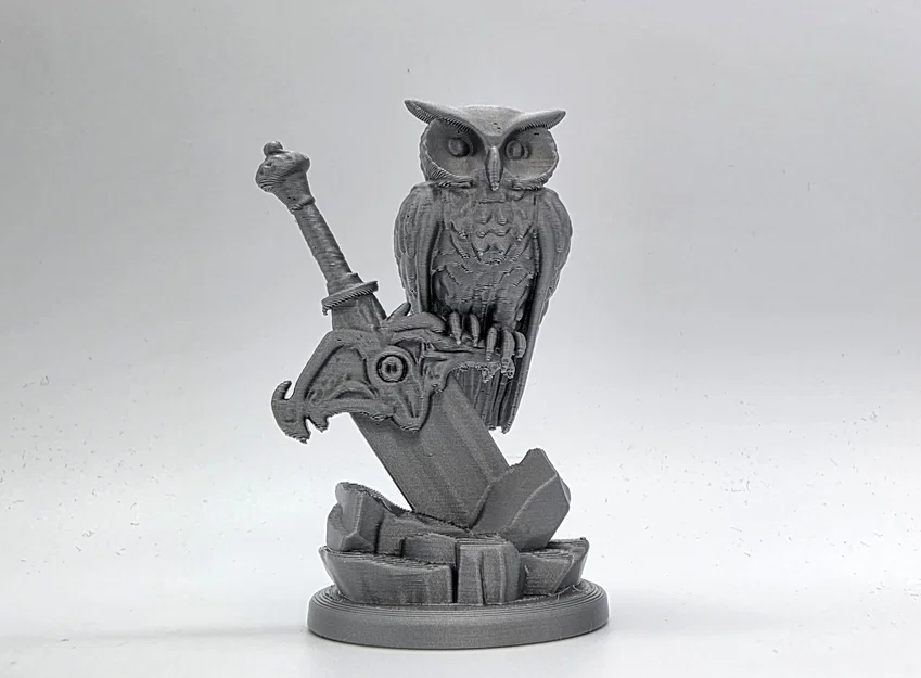 Mô hình Cú đêm trên thanh kiếm (Owl on the Sword) in 3D ấn tượng - Image 1