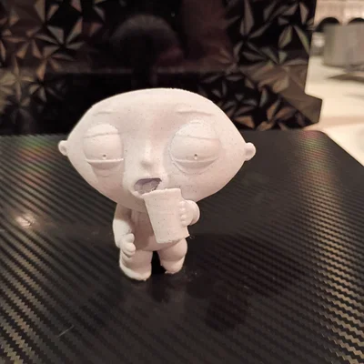 Mô hình 3D Stewie Griffin say xỉn cực chất cho fan Family Guy