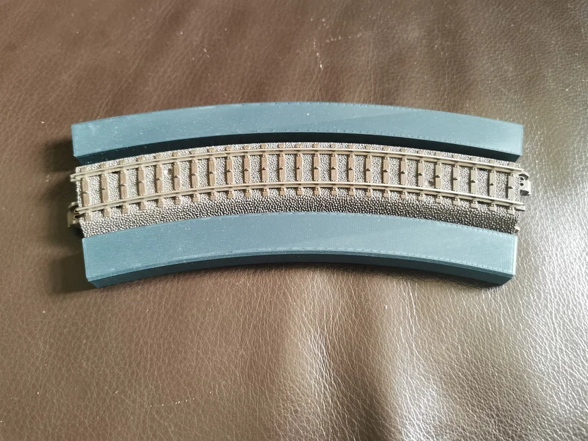 Thanh đỡ ray Märklin H0 R1-30° (dạng module - 1 chi tiết) - Image 3