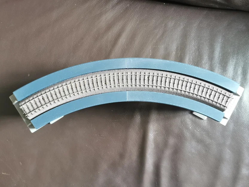 Thanh đỡ ray Märklin H0 R1-30° (dạng module - 1 chi tiết) - Image 6