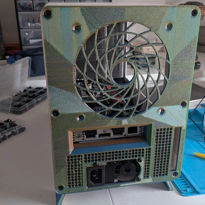 Case BC-250 yên tĩnh – hỗ trợ tower cooler DeepCool (có màn hình Digital)