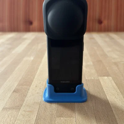 Đế giữ Insta360 X5