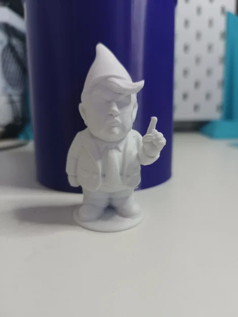 Tượng chú lùn Trump (Garden Gnome Trump) trang trí sân vườn siêu chất - Image 2