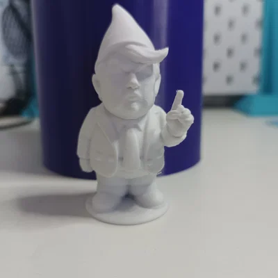 Tượng chú lùn Trump (Garden Gnome Trump) trang trí sân vườn siêu chất