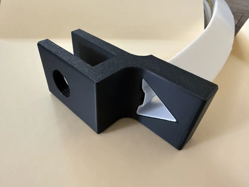 Chân kẹp bàn cho bộ đèn LED Light Bridge dễ in - Image 1