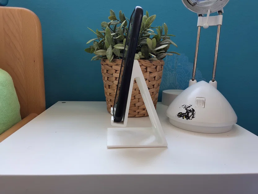 Giá đỡ điện thoại (Phone Stand) để bàn thông minh có lỗ sạc - Image 2