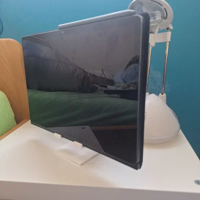 Giá đỡ điện thoại (Phone Stand) để bàn thông minh có lỗ sạc