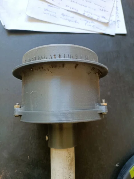 Dụng cụ thu gom mạt sắt bằng nam châm - Image 1