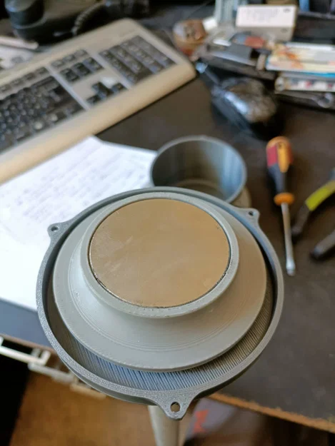 Dụng cụ thu gom mạt sắt bằng nam châm - Image 3