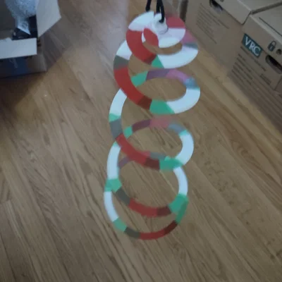 Wind Spinner – Con Rắn Xoắn Ốc Quay Trong Gió