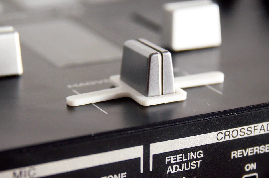 Khóa Crossfader cho Pioneer DJM (Pioneer DJM Crossfader Lock) - Image 2