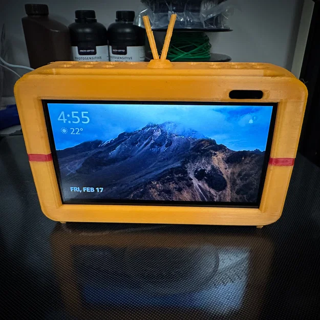Vỏ Bọc TV Cổ Điển Cho Echo Show 5 2nd Gen (Vintage TV Case) - Image 1