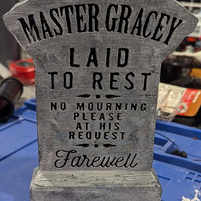 Mô hình 3D bia mộ Master Gracey từ Haunted Mansion