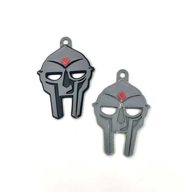 Móc khóa mặt nạ MF DOOM (MF DOOM mask keychain) - Image 1