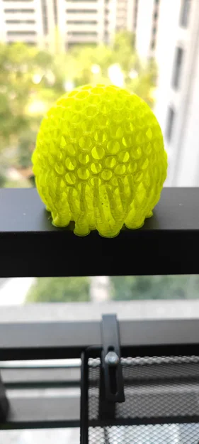 Quả bóng thư giãn rỗng in từ PETG - Image 5