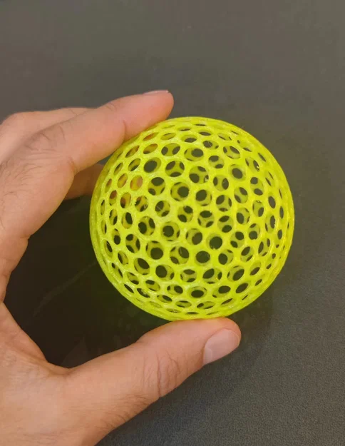 Quả bóng thư giãn rỗng in từ PETG - Image 8