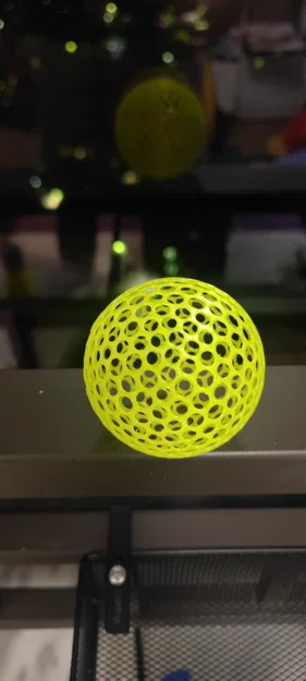 Quả bóng thư giãn rỗng in từ PETG - Image 10