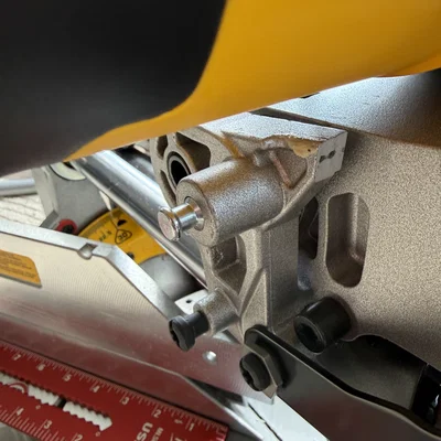 Núm vặn khóa an toàn 3D cho máy cưa DeWalt DWS780