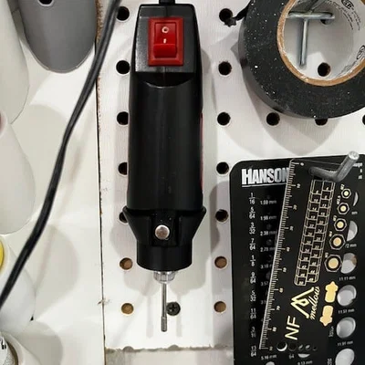 Giá treo máy mài Dremel trên tường: Gọn gàng và tiện lợi