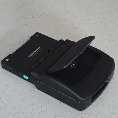 Tay cầm và ốp bảo vệ màn hình Trimui Brick theo phong cách GBC