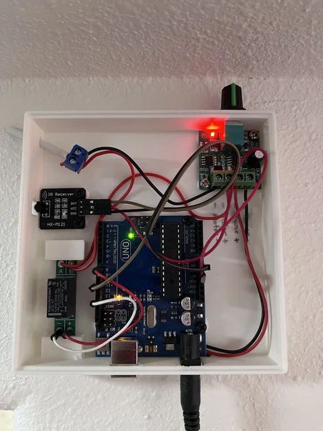Hộp đựng Arduino kích thước lớn có ngăn chứa pin 9V - Image 6