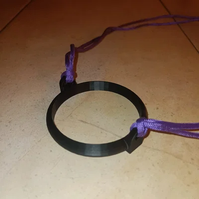 Vòng giữ cốc đeo cổ: Phụ kiện 3D tiện lợi cho chuyến đi dạo
