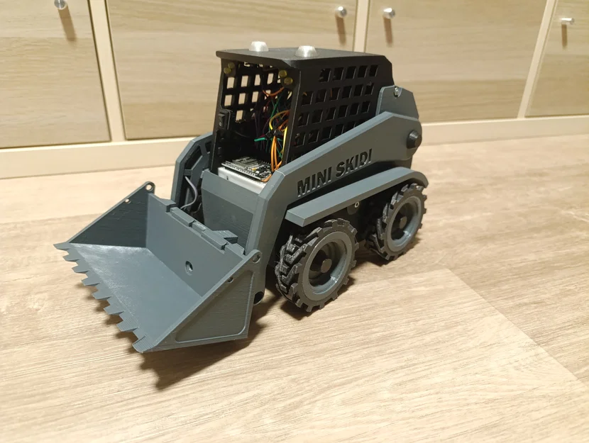 MINI SKIDI / BOBÍK V2 - Máy xúc RC điều khiển qua điện thoại - Image 1