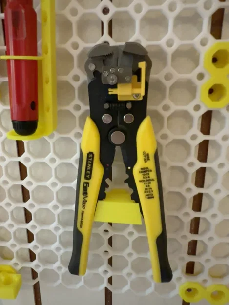 Giá treo kìm Stanley FatMax FMHT0-96230 cho hệ thống Multiboard - Image 1