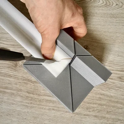 Dụng cụ cắt góc 45° - mitre box