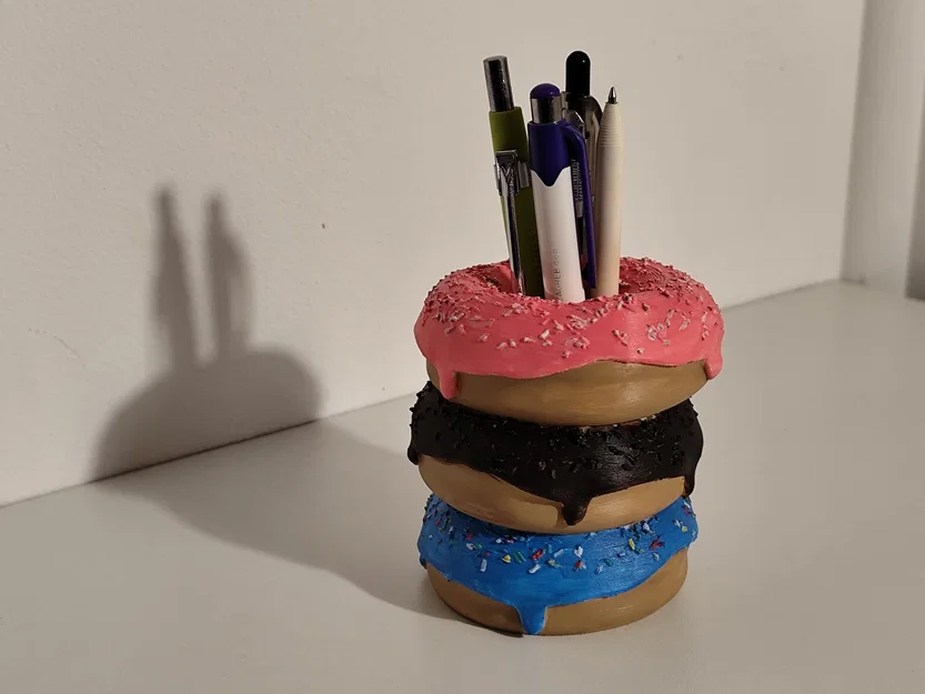 Khay Cắm Bút Hình Bánh Donut Xếp Chồng (Stacked Donuts Pen/Pencil Holder) - Image 1
