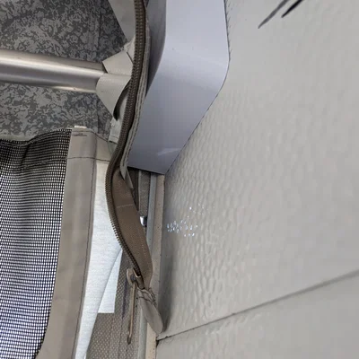 Giá đỡ thanh mái Wigo cho caravan LMC Style 530 E