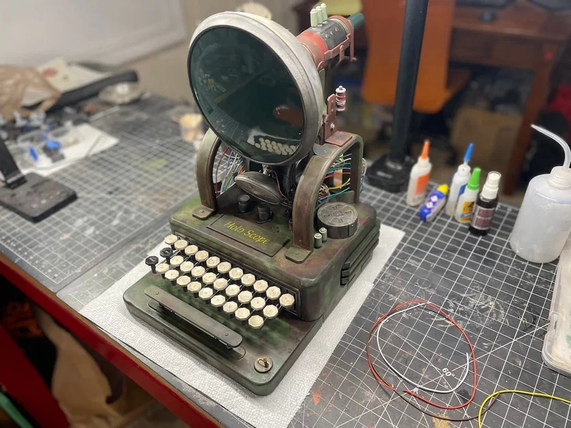Prop kích thước thật Fallout Factory Terminal Holo Scope (Full Sized Prop) - Image 1
