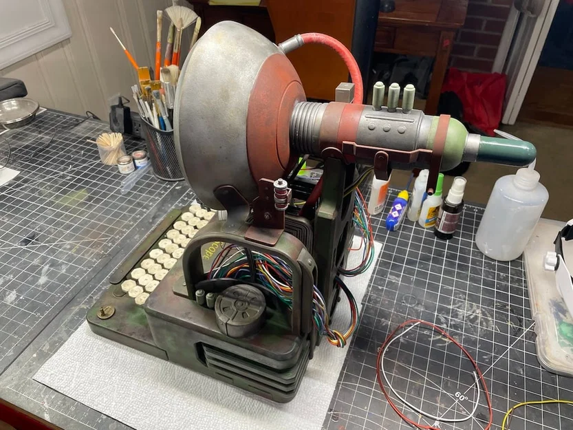 Prop kích thước thật Fallout Factory Terminal Holo Scope (Full Sized Prop) - Image 2