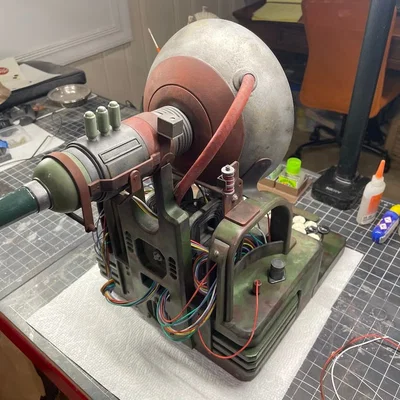 Prop kích thước thật Fallout Factory Terminal Holo Scope (Full Sized Prop)