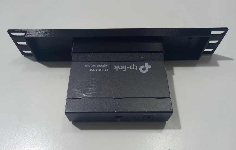Giá đỡ rack 10 inch chắc chắn cho switch TP-Link TL-SG105E - Image 2