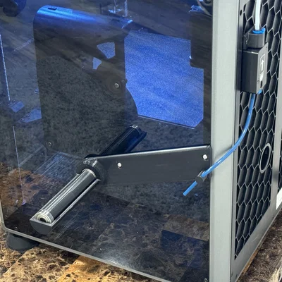 Creality K1/K1C: Con lăn treo cuộn gắn hông + peg Bowden xoay