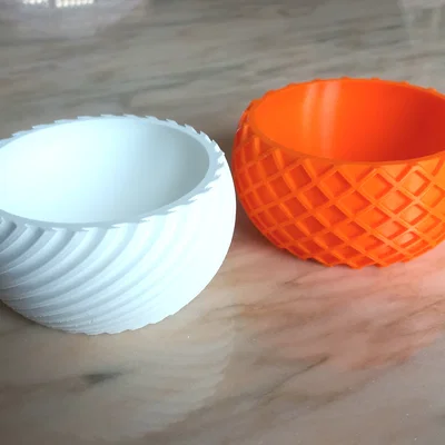 Chậu trồng cây/ bình trang trí họa tiết xoắn ốc (Spiral pattern planter pot vase)