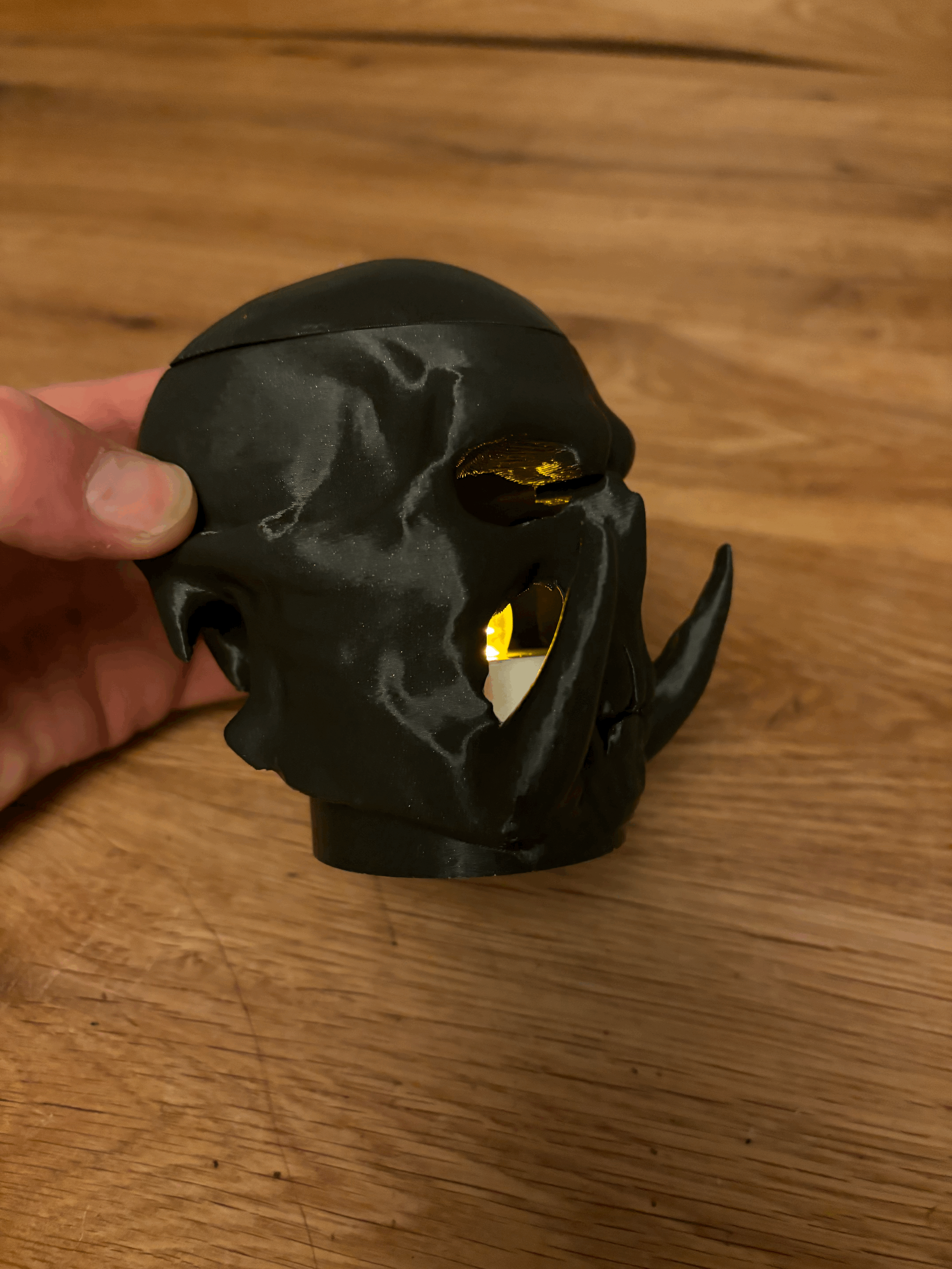 Đèn sọ Orc (Orc Skull Lamp / Ork Schädel Lampe) - Image 5