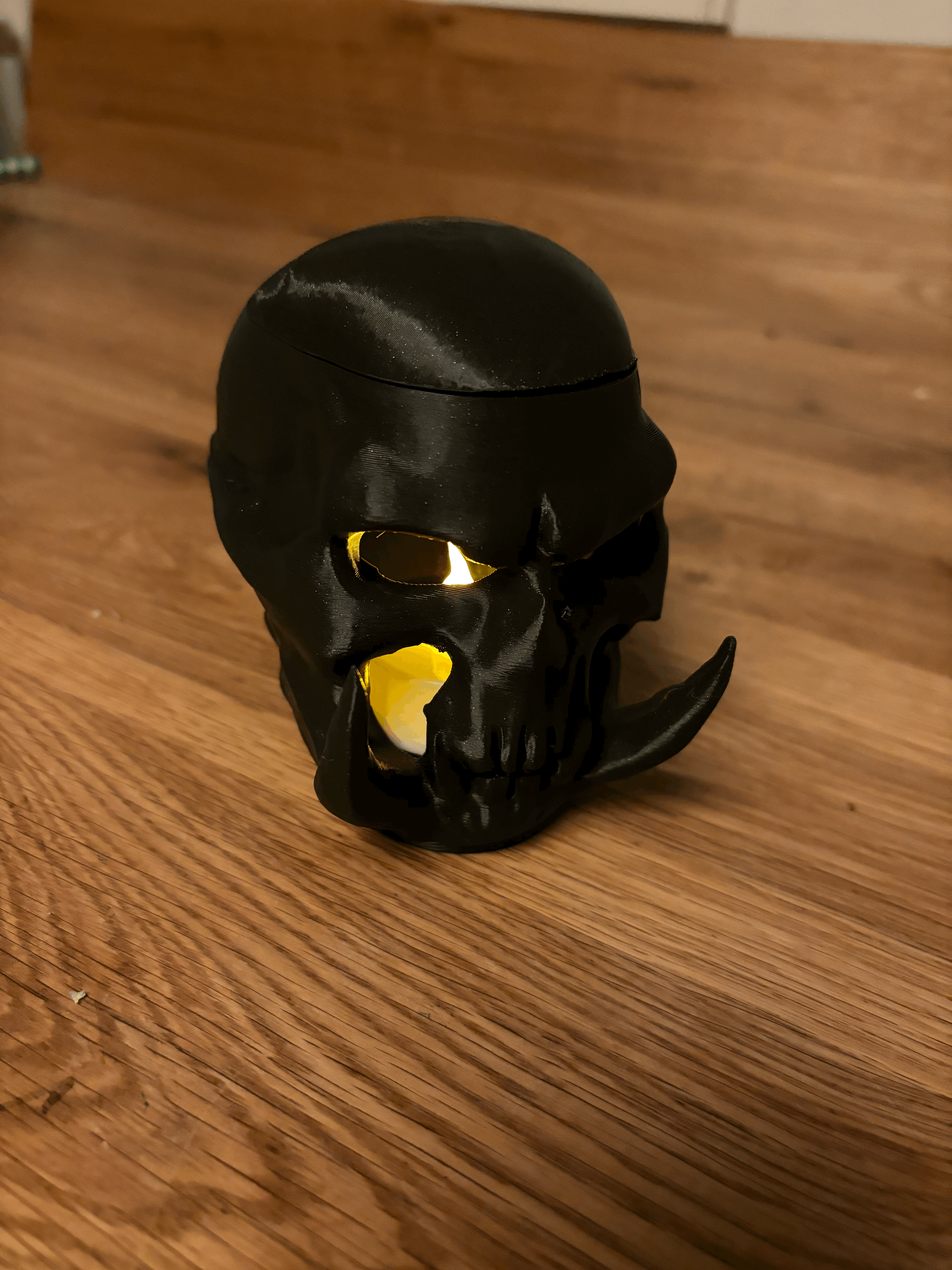 Đèn sọ Orc (Orc Skull Lamp / Ork Schädel Lampe) - Image 6