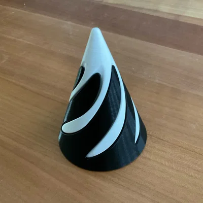 Spiral Cone (yet another) – Nón xoắn (phiên bản khác)