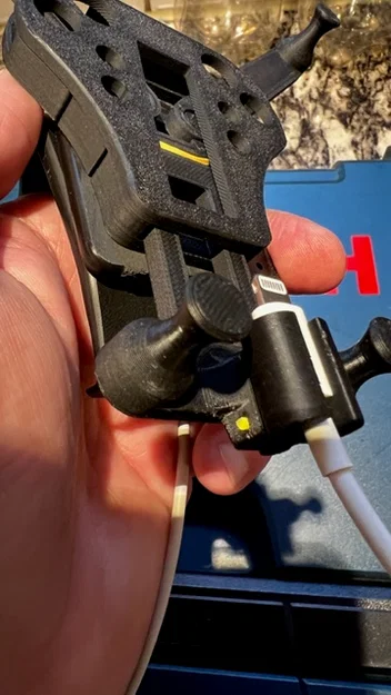 Remix "Car Vent Gravity Phone Holder v2" – Bản gia cường, có tuỳ chọn gắn dây sạc - Image 3