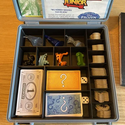 Hộp Monopoly Junior
