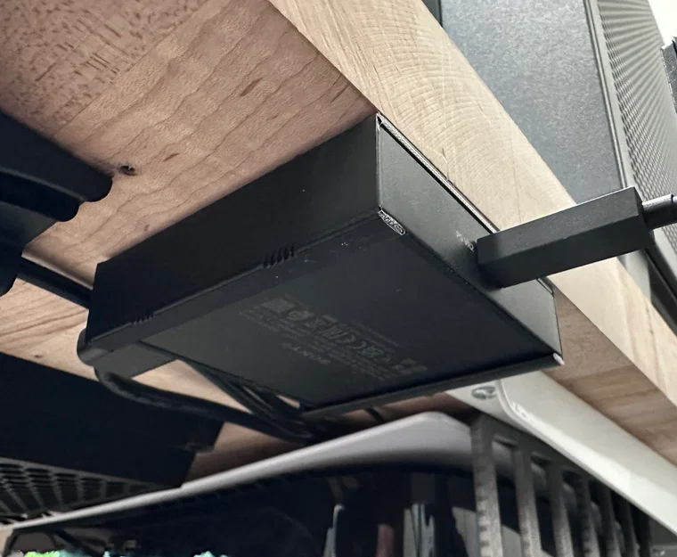 Giá treo adapter PSVR 2 dưới mặt bàn - Giải pháp setup gọn gàng - Image 1