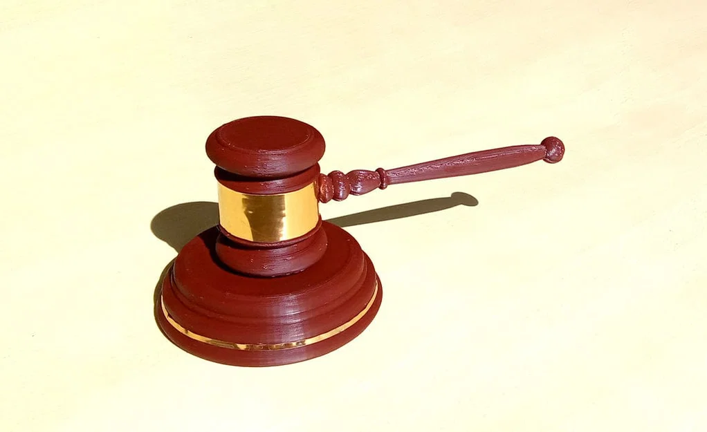 Búa thẩm phán (Judge's gavel / mazo de juez) - Image 1