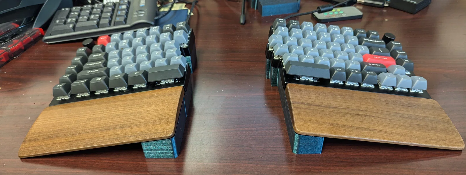 Giá đỡ tenting Keychron Q11 (tuỳ chọn kê tay/Wrist Rests) - Image 1